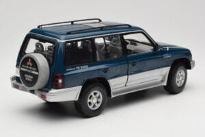Mitsubishi Pajero V20 LWB Mėlynas & Sidabrinis Sun Star 1:18 1212 Metalas - nuotrauka 3 iš 8