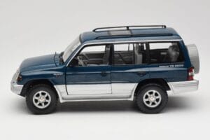 Mitsubishi Pajero V20 LWB Mėlynas & Sidabrinis Sun Star 1:18 1212 Metalas - nuotrauka 4 iš 8
