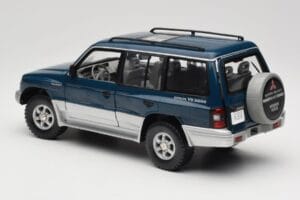 Mitsubishi Pajero V20 LWB Mėlynas & Sidabrinis Sun Star 1:18 1212 Metalas - nuotrauka 7 iš 8
