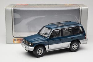 Mitsubishi Pajero V20 LWB Mėlynas & Sidabrinis Sun Star 1:18 1212 Metalas - nuotrauka 8 iš 8