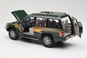 Mitsubishi Pajero V20 LWB Žalias Sun Star 1:18 1225 Metalas - nuotrauka 5 iš 8
