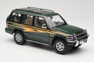 Mitsubishi Pajero V20 LWB Žalias Sun Star 1:18 1225 Metalas - nuotrauka 6 iš 8
