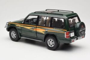 Mitsubishi Pajero V20 LWB Žalias Sun Star 1:18 1225 Metalas - nuotrauka 7 iš 8