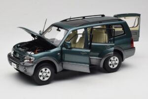 Mitsubishi Pajero V73 Žalias YC Model 1:18 241218040101010215 Metalas - nuotrauka 2 iš 8