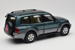 Mitsubishi Pajero V73 Žalias YC Model 1:18 241218040101010215 Metalas - nuotrauka 3 iš 8