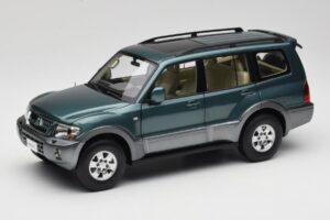 Mitsubishi Pajero V73 Žalias YC Model 1:18 241218040101010215 Metalas