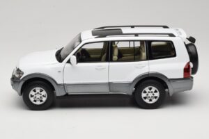 Mitsubishi Pajero V73 Baltas YC Model 1:18 241218040103010206 Metalas - nuotrauka 4 iš 8