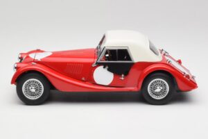 Morgan 4/4 Plus Competition Hardtop Raudonas Kyosho 1:18 08114R Metalas - nuotrauka 4 iš 8
