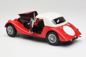 Morgan 4/4 Plus Competition Hardtop Raudonas Kyosho 1:18 08114R Metalas - nuotrauka 5 iš 8