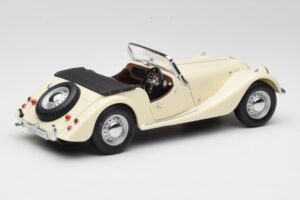 Morgan 4/4 Series II Baltas Kyosho 1:18 08111W Metalas - nuotrauka 3 iš 8