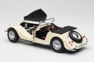 Morgan 4/4 Series II Baltas Kyosho 1:18 08111W Metalas - nuotrauka 5 iš 8
