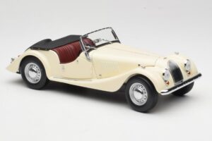 Morgan 4/4 Series II Baltas Kyosho 1:18 08111W Metalas - nuotrauka 6 iš 8
