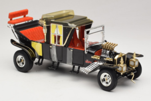 Munsters Koach Juodas ERTL 1:18 33036 Metalas - nuotrauka 4 iš 6