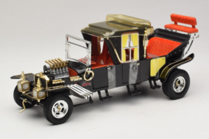 Munsters Koach Juodas ERTL 1:18 33036 Metalas