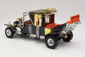 Munsters Koach Juodas ERTL 1:18 33036 Metalas - nuotrauka 5 iš 6