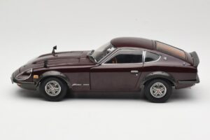 Nissan Fairlady 240Z-G S30 Bordo Kyosho 1:18 08212M Metalas - nuotrauka 4 iš 8