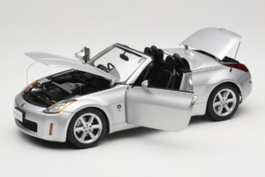 Nissan Fairlady Z Z33 Roadster Diamond Silver AUTOart 1:18 77376 Metalas - nuotrauka 2 iš 8
