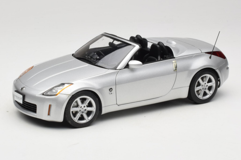 Nissan Fairlady Z Z33 Roadster Diamond Silver AUTOart 1:18 77376 Metalas