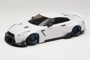 Nissan GT-R R35 Boost Wars 2 Baltas Jp Kraemo 1:18 KRAEMO001 Metalas - nuotrauka 2 iš 7