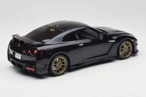 Nissan GT-R R35 Takumi Edition Midnight Purple GT Spirit 1:18 GT932 Derva - nuotrauka 2 iš 6