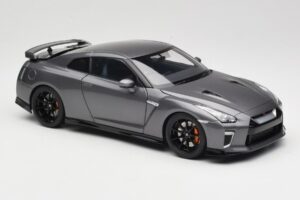 Nissan GT-R R35 Track Edition NISMO Gun Metallic MotorHelix 1:18 M83507 Metalas - nuotrauka 6 iš 8