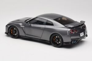 Nissan GT-R R35 Track Edition NISMO Gun Metallic MotorHelix 1:18 M83507 Metalas - nuotrauka 7 iš 8