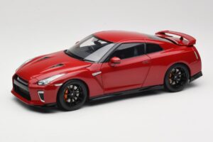 Nissan GT-R R35 Track Edition NISMO Vibrant Red MotorHelix 1:18 M83511 Metalas