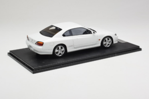 Nissan Silvia S15 Spec-S Baltas Cracked Plexi One Model 1:18 REMC034 Metalas - nuotrauka 3 iš 7