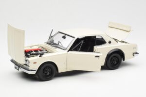 Nissan Skyline 2000 GT-R KPGC110 Baltas Kyosho 1:18 08127W Metalas - nuotrauka 2 iš 8