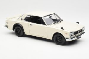 Nissan Skyline 2000 GT-R KPGC110 Baltas Kyosho 1:18 08127W Metalas - nuotrauka 6 iš 8