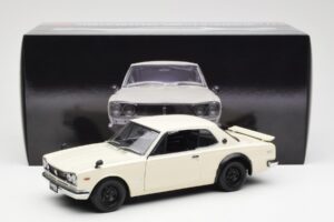 Nissan Skyline 2000 GT-R KPGC110 Baltas Kyosho 1:18 08127W Metalas - nuotrauka 8 iš 8