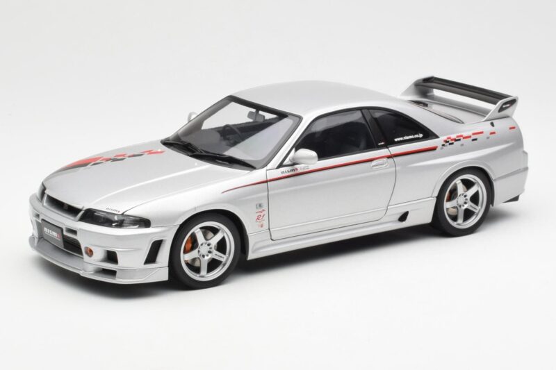 Nissan Skyline GT-R R33 R-Tune Sidabrinis AUTOart 1:18 77326 Metalas