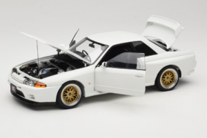 Nissan Skyline GT-R R32 V-Spec II Tuned Crystal White AUTOart 1:18 77416 Metalas - nuotrauka 2 iš 8