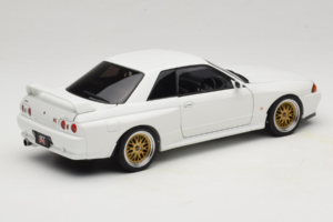 Nissan Skyline GT-R R32 V-Spec II Tuned Crystal White AUTOart 1:18 77416 Metalas - nuotrauka 3 iš 8
