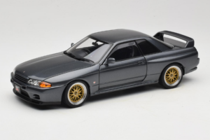 Nissan Skyline GT-R R32 V-Spec II Tuned Gun Grey Metallic AUTOart 1:18 77417 Metalas