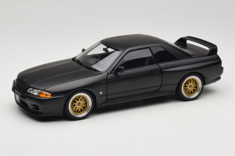 Nissan Skyline GT-R R32 V-Spec II Tuned Version Matt Black AUTOart 1:18 77418 Metalas