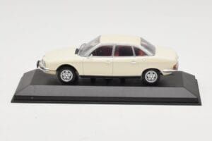 NSU Ro80 Baltas Minichamps 1:43 NUS001 Metalas