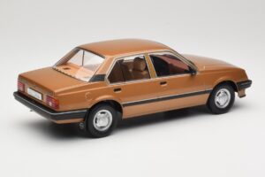 Opel Ascona C Berlina Beige Metallic MCG 1:18 MCG18459 Metalas - nuotrauka 2 iš 6