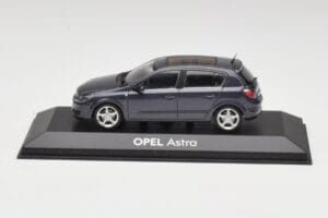 Opel Astra H Pilkas Minichamps 1:43 B24910027A Metalas