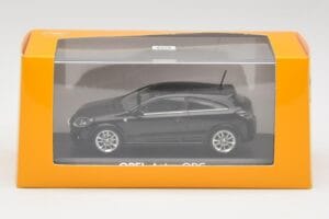 Opel Astra H OPC Juodas Minichamps 1:43 90399890 Metalas - nuotrauka 4 iš 4