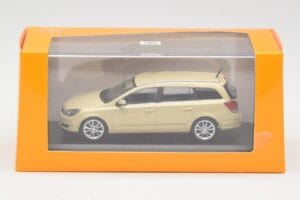 Opel Astra H Universalas Geltonas Minichamps 1:43 1799098 Metalas - nuotrauka 4 iš 4