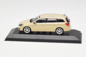 Opel Astra H Universalas Geltonas Minichamps 1:43 1799098 Metalas