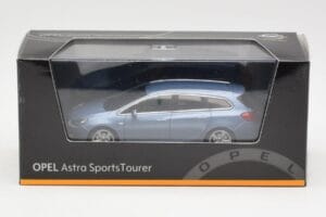 Opel Astra J Sports Tourer Blue Metallic Minichamps 1:43 400049012 Metalas - nuotrauka 4 iš 4