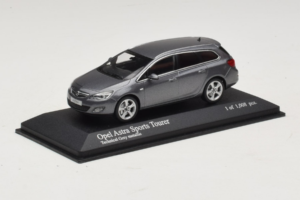 Opel Astra J Sports Tourer Minichamps 1:43 400049014 Metalas - nuotrauka 2 iš 4
