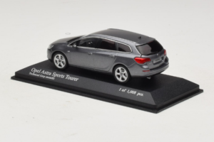 Opel Astra J Sports Tourer Minichamps 1:43 400049014 Metalas - nuotrauka 3 iš 4