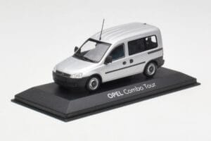 Opel Combo C Sidabras Minichamps 1:43 COMBO001 Metalas - nuotrauka 2 iš 4