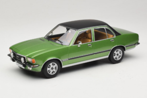Opel Commodore B Žalias MCG 1:18 MCG18565 Metalas