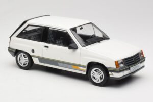 Opel Corsa A Sprint Baltas MCG 1:18 MCG18432 Metalas - nuotrauka 4 iš 6