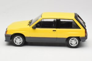 Opel Corsa A SR Geltonas MCG 1:18 MCG18431 Metalas - nuotrauka 3 iš 6