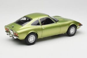 Opel GT Green Metallic Minichamps 1:18 180049029 Metalas - nuotrauka 3 iš 8